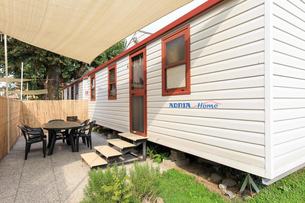 The Camp By Maggiore Suites Maccagno Exterior foto